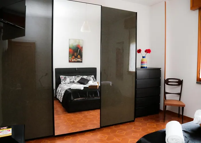 Via Emilia * Marmirolo (Reggio Emilia)