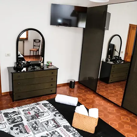 Πανσιόν Via Emilia *